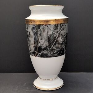 Vintage Majestic Contemporary Fine China Vase By Noritake .